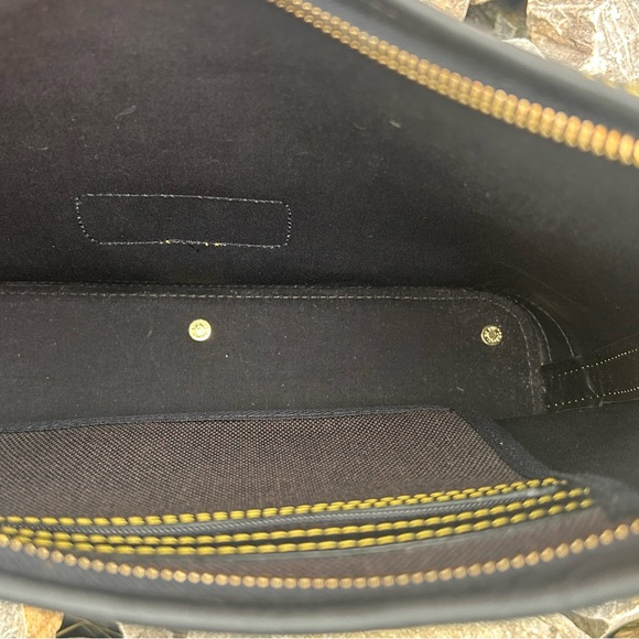 NEW Dooney & Bourke purse - Picture 5 of 10